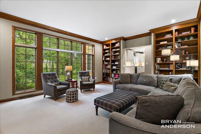 1015 Bradford Hollow Lane NE, Grand Rapids, MI 49525