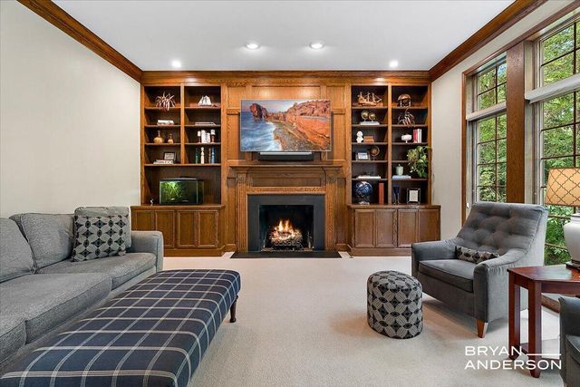 1015 Bradford Hollow Lane NE, Grand Rapids, MI 49525