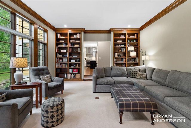 1015 Bradford Hollow Lane NE, Grand Rapids, MI 49525