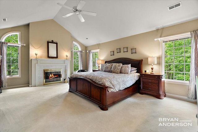 1015 Bradford Hollow Lane NE, Grand Rapids, MI 49525