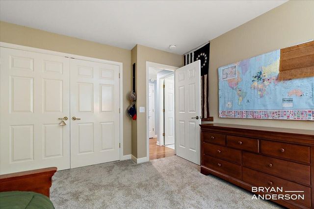 1015 Bradford Hollow Lane NE, Grand Rapids, MI 49525