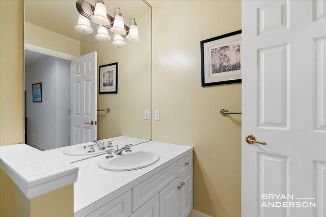 1015 Bradford Hollow Lane NE, Grand Rapids, MI 49525