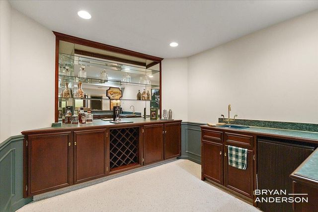 1015 Bradford Hollow Lane NE, Grand Rapids, MI 49525