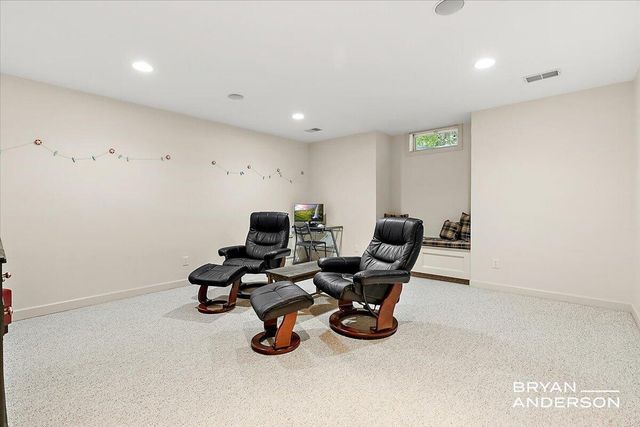 1015 Bradford Hollow Lane NE, Grand Rapids, MI 49525