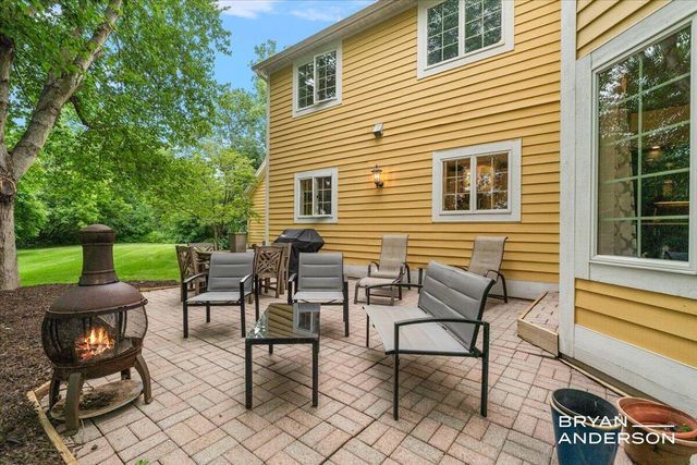 1015 Bradford Hollow Lane NE, Grand Rapids, MI 49525