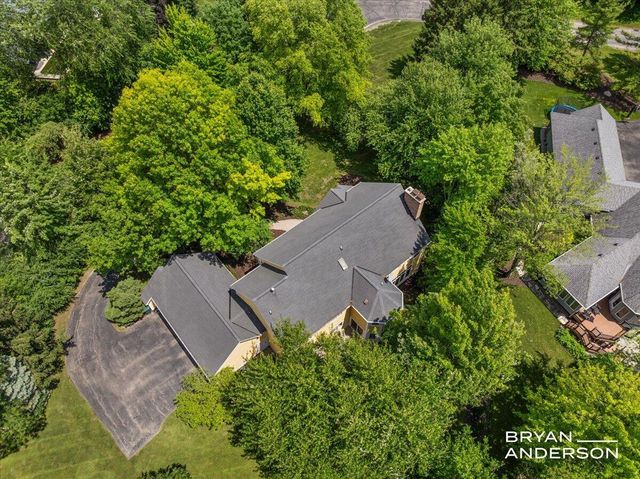 1015 Bradford Hollow Lane NE, Grand Rapids, MI 49525