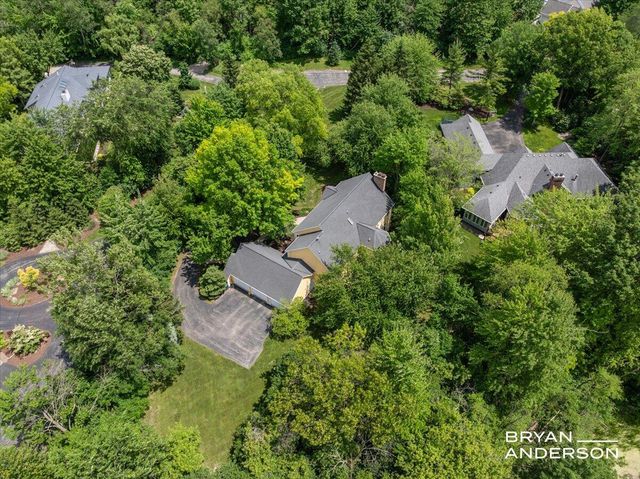 1015 Bradford Hollow Lane NE, Grand Rapids, MI 49525