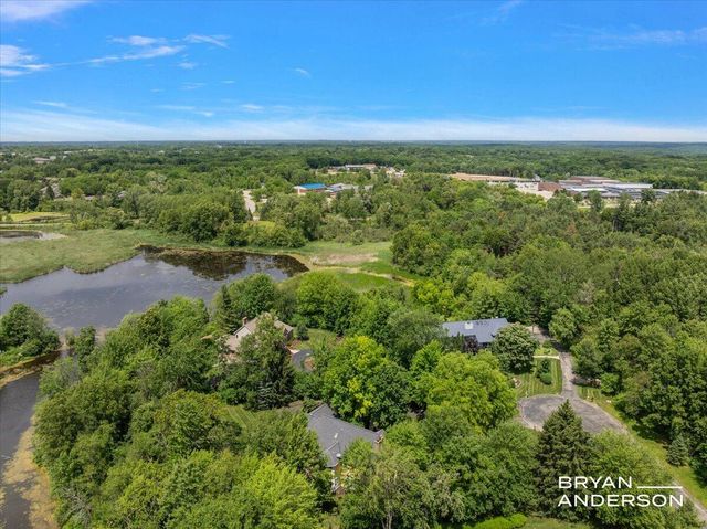 1015 Bradford Hollow Lane NE, Grand Rapids, MI 49525