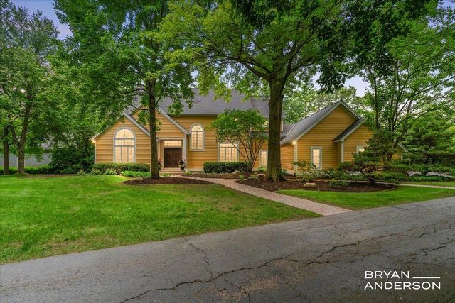 1015 Bradford Hollow Lane NE, Grand Rapids, MI 49525