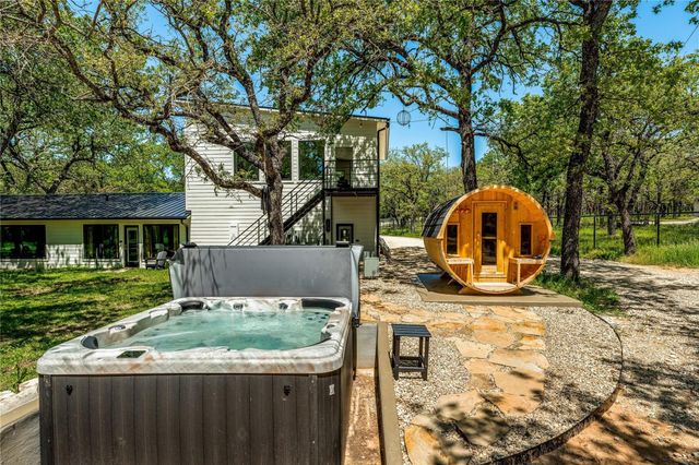 119 Greenbriar Street, Weatherford, TX 76087