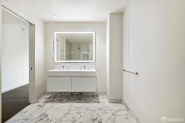 1601 Larkin Street 302, San Francisco, CA 94109