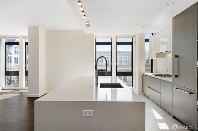 1601 Larkin Street 302, San Francisco, CA 94109