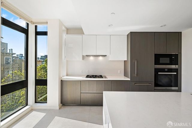 1601 Larkin Street 302, San Francisco, CA 94109