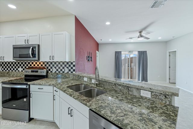 200 S Atlanta Street, Vail, AZ 85641
