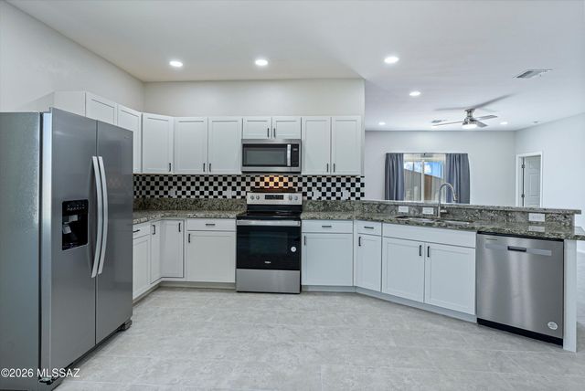200 S Atlanta Street, Vail, AZ 85641
