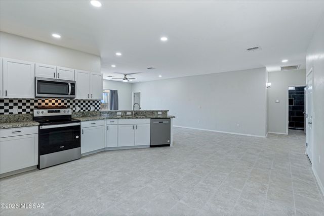 200 S Atlanta Street, Vail, AZ 85641