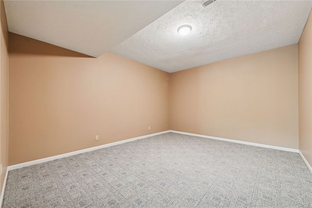 506 Sheridan Ln, Export, PA 15632