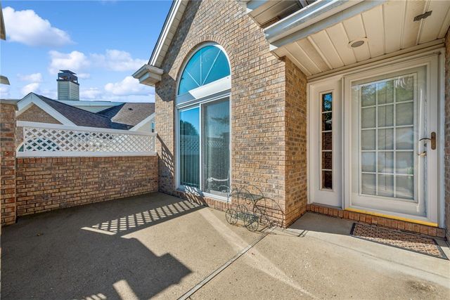 506 Sheridan Ln, Export, PA 15632