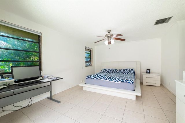 402 Saint Andrews Road 55, Hollywood, FL 33021