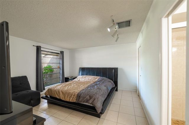 402 Saint Andrews Road 55, Hollywood, FL 33021