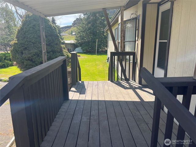 400 S Main, Washtucna, WA 99371