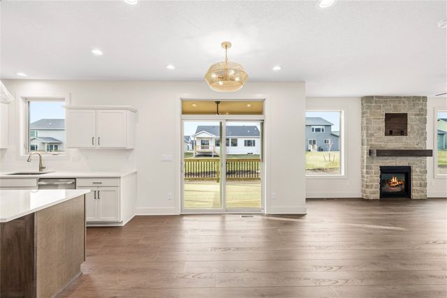 925 NW Rolland Road, Waukee, IA 50263