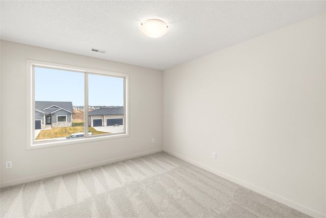 925 NW Rolland Road, Waukee, IA 50263