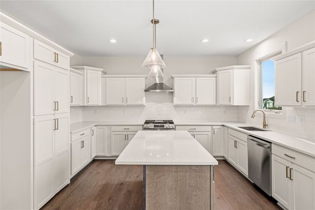925 NW Rolland Road, Waukee, IA 50263