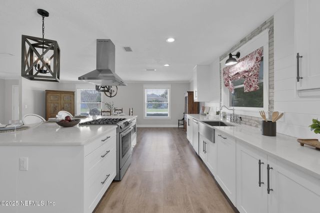 58 DOLPHIN Boulevard E, Ponte Vedra Beach, FL 32082