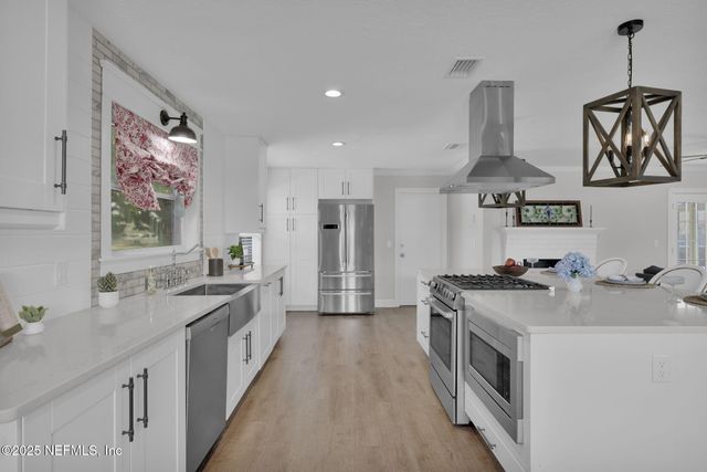 58 DOLPHIN Boulevard E, Ponte Vedra Beach, FL 32082