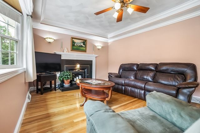 4 Heritage Drive, Reading, MA 01867