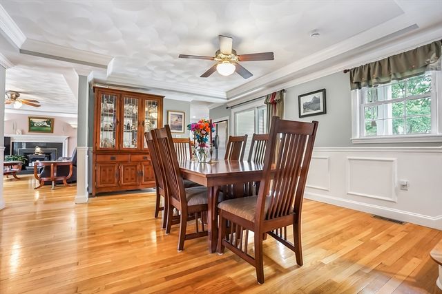 4 Heritage Drive, Reading, MA 01867