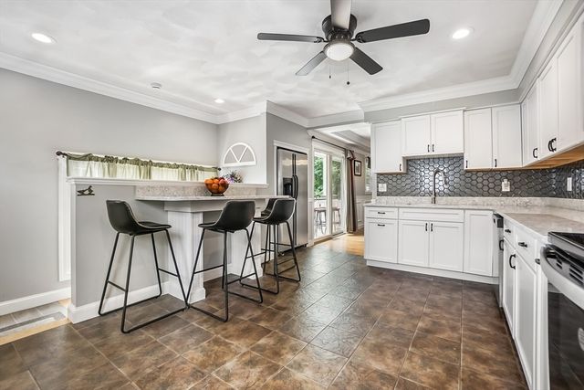 4 Heritage Drive, Reading, MA 01867