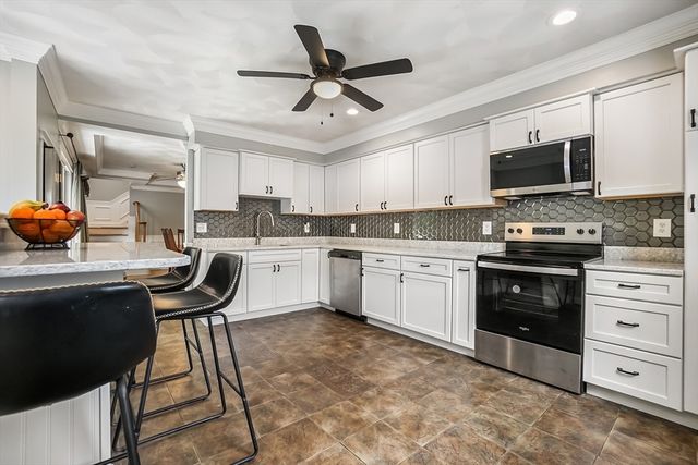 4 Heritage Drive, Reading, MA 01867