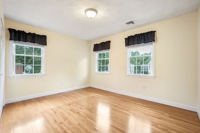 4 Heritage Drive, Reading, MA 01867