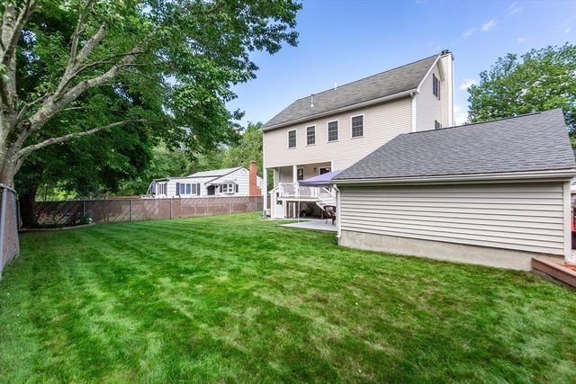 4 Heritage Drive, Reading, MA 01867