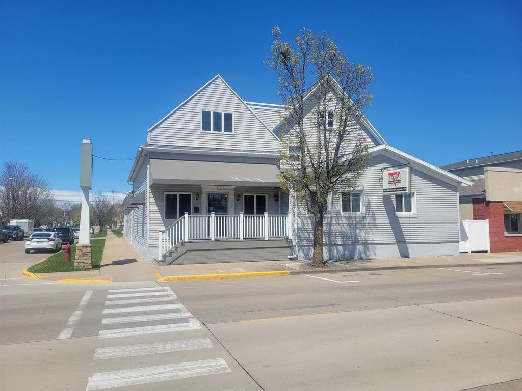 122 W KIMBERLY AVENUE, Kimberly, WI 54136