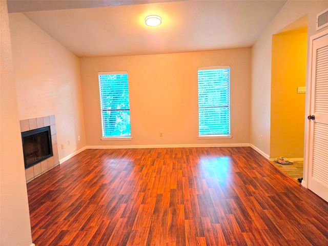 6602 Harbor Town Drive 404, Houston, TX 77036