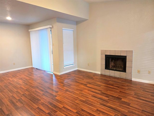 6602 Harbor Town Drive 404, Houston, TX 77036