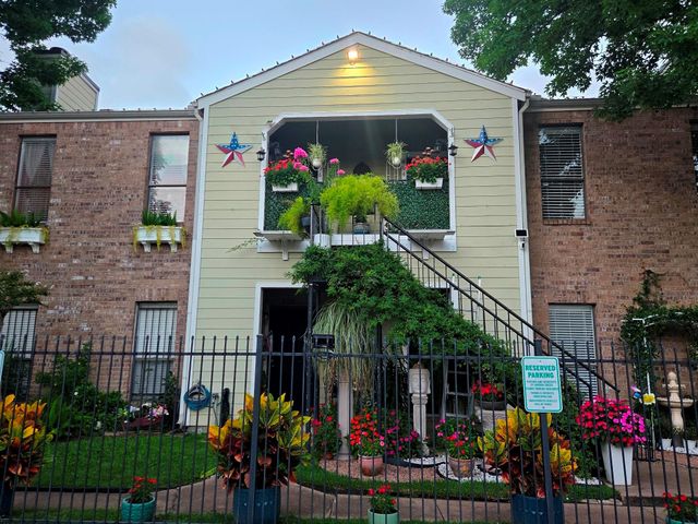 6602 Harbor Town Drive 404, Houston, TX 77036