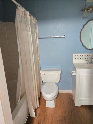 6602 Harbor Town Drive 404, Houston, TX 77036