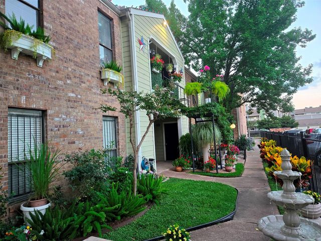 6602 Harbor Town Drive 404, Houston, TX 77036