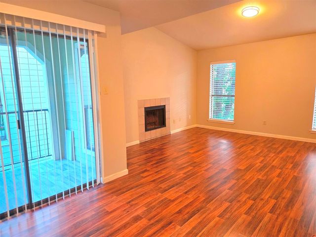 6602 Harbor Town Drive 404, Houston, TX 77036