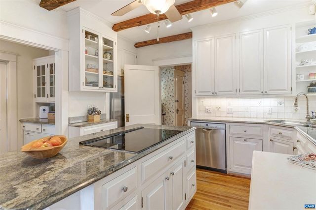 4040 EDGE VALLEY RD, North Garden, VA 22959