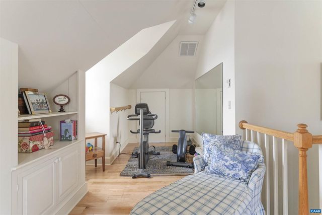 4040 EDGE VALLEY RD, North Garden, VA 22959