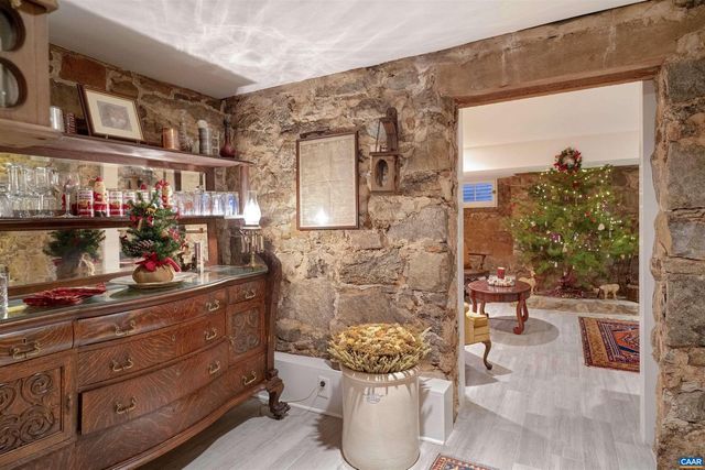 4040 EDGE VALLEY RD, North Garden, VA 22959