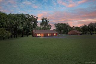 805 Lusk Creek Road, Eddy, TX 76524