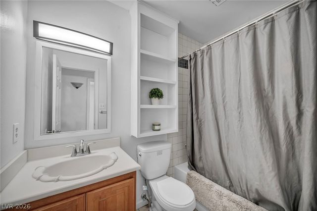 7604 Pheasant Lane, Las Vegas, NV 89145