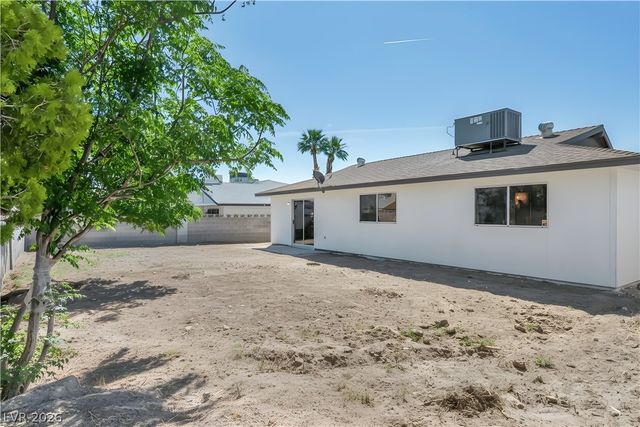 7604 Pheasant Lane, Las Vegas, NV 89145