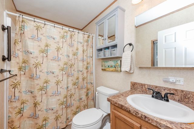 7 D'amours Avenue, Rochester, NH 03839